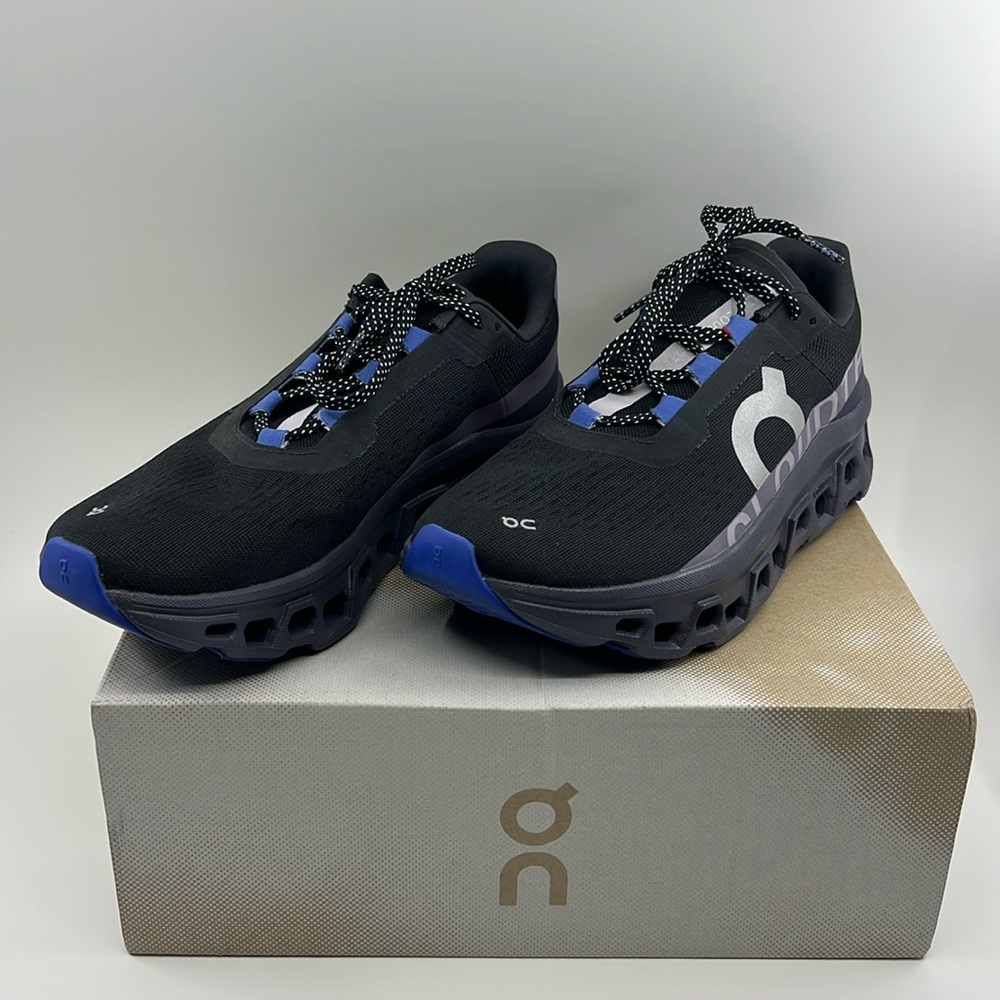 EUC Women ON Cloudmonster Max-cushioned Running Shoes, Size 8